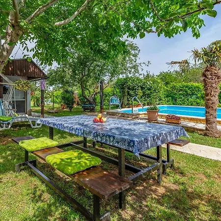 Ferienhaus Amazing In With Kitchen *