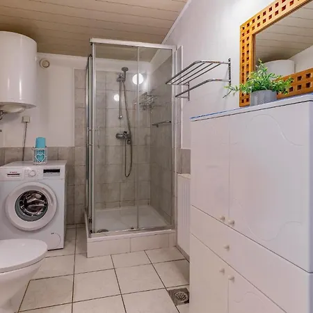 Amazing In With Kitchen *