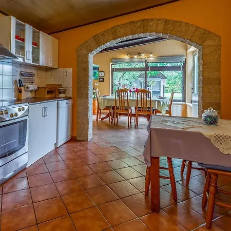 Holiday home Amazing In With Kitchen Liznjan