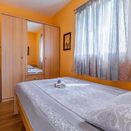 Holiday home Amazing In With Kitchen